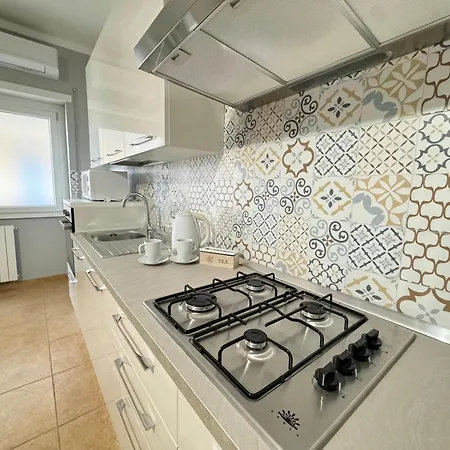 Apartament A Casa Di Mina Ladispoli